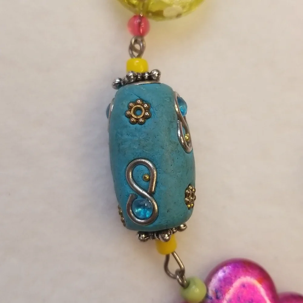 Bohemian Chunky Beaded Floral Pendant Necklace - Picture 5 of 9